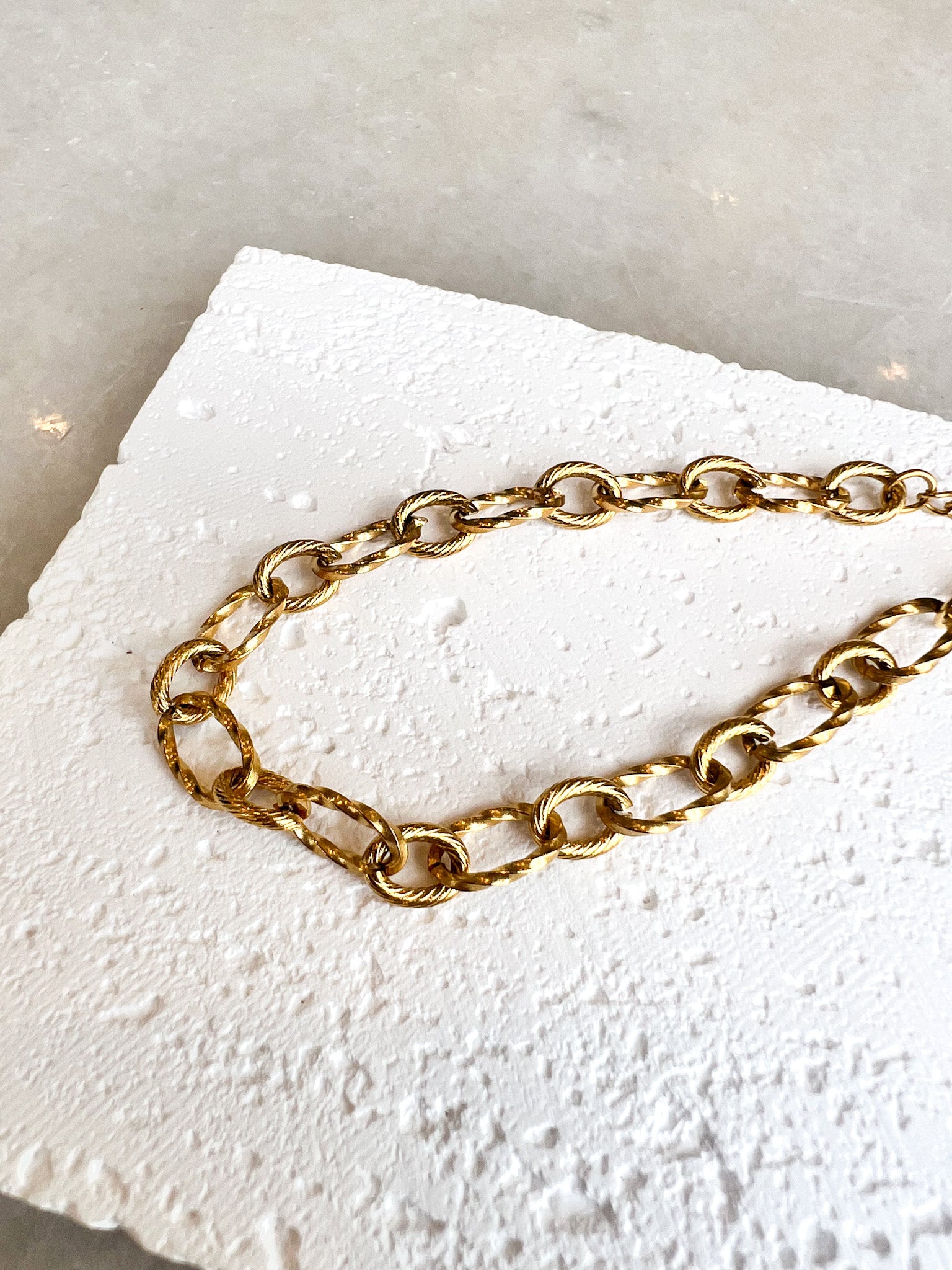 Glint Chain