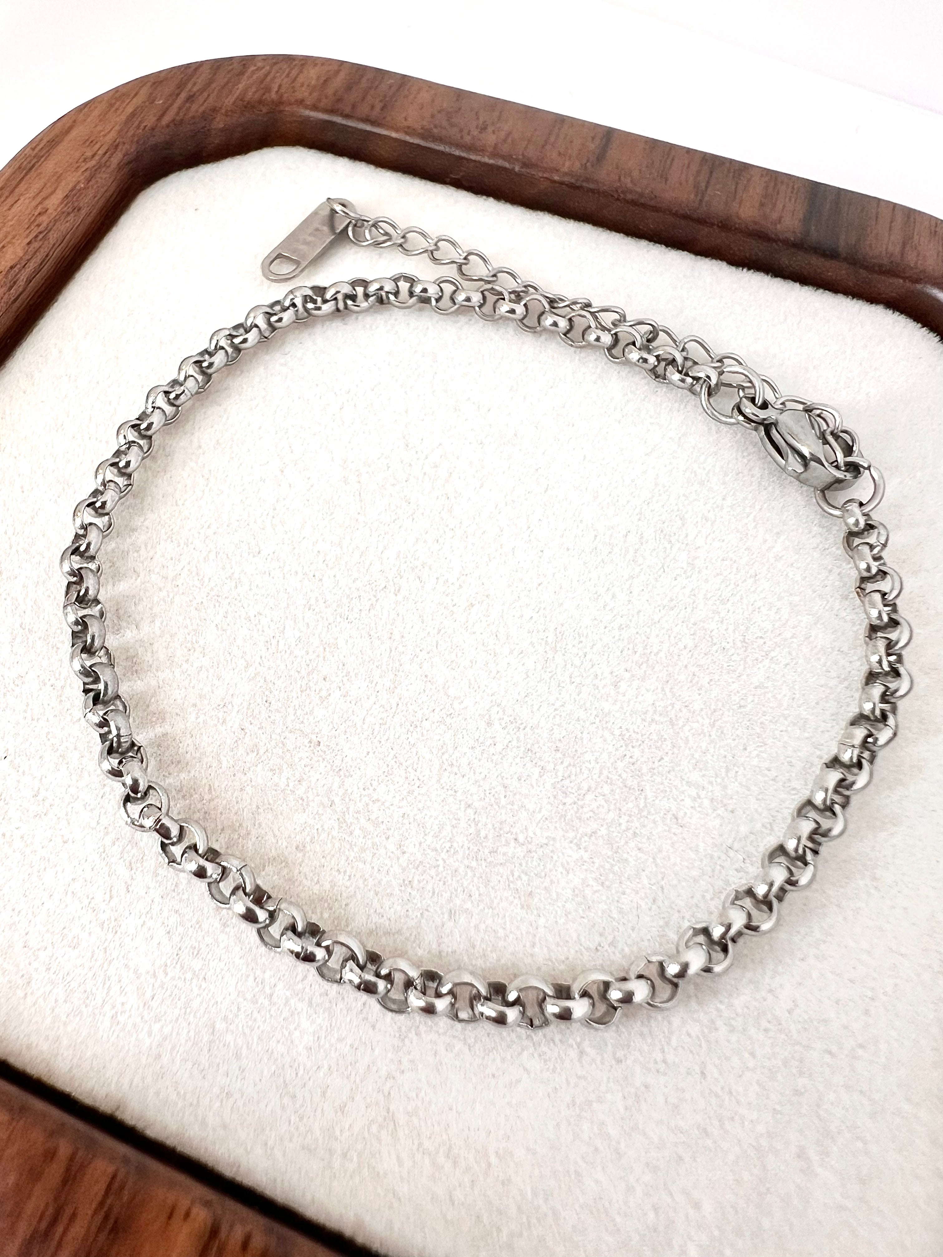 Liora Chain
