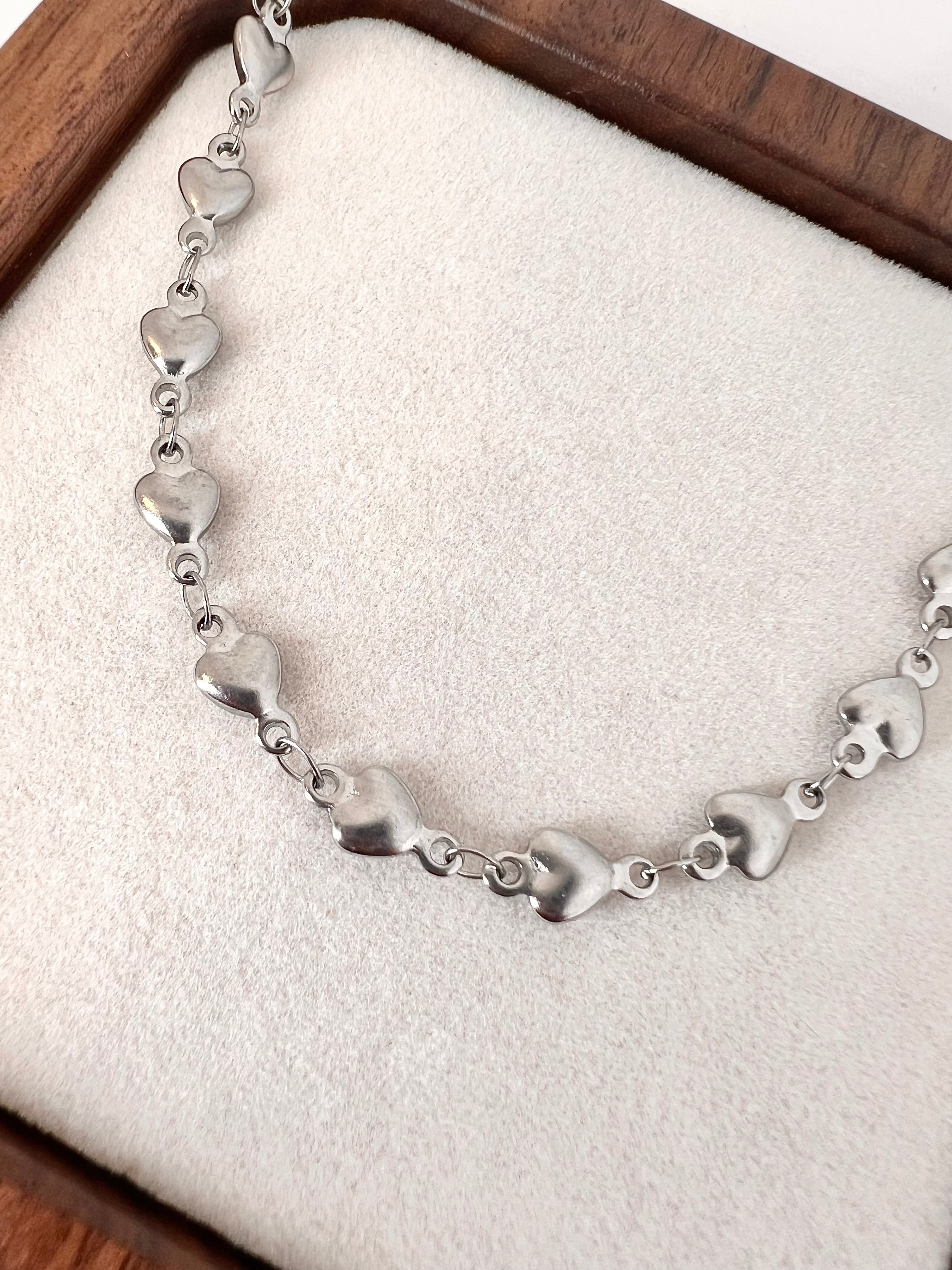 Aveline Chain