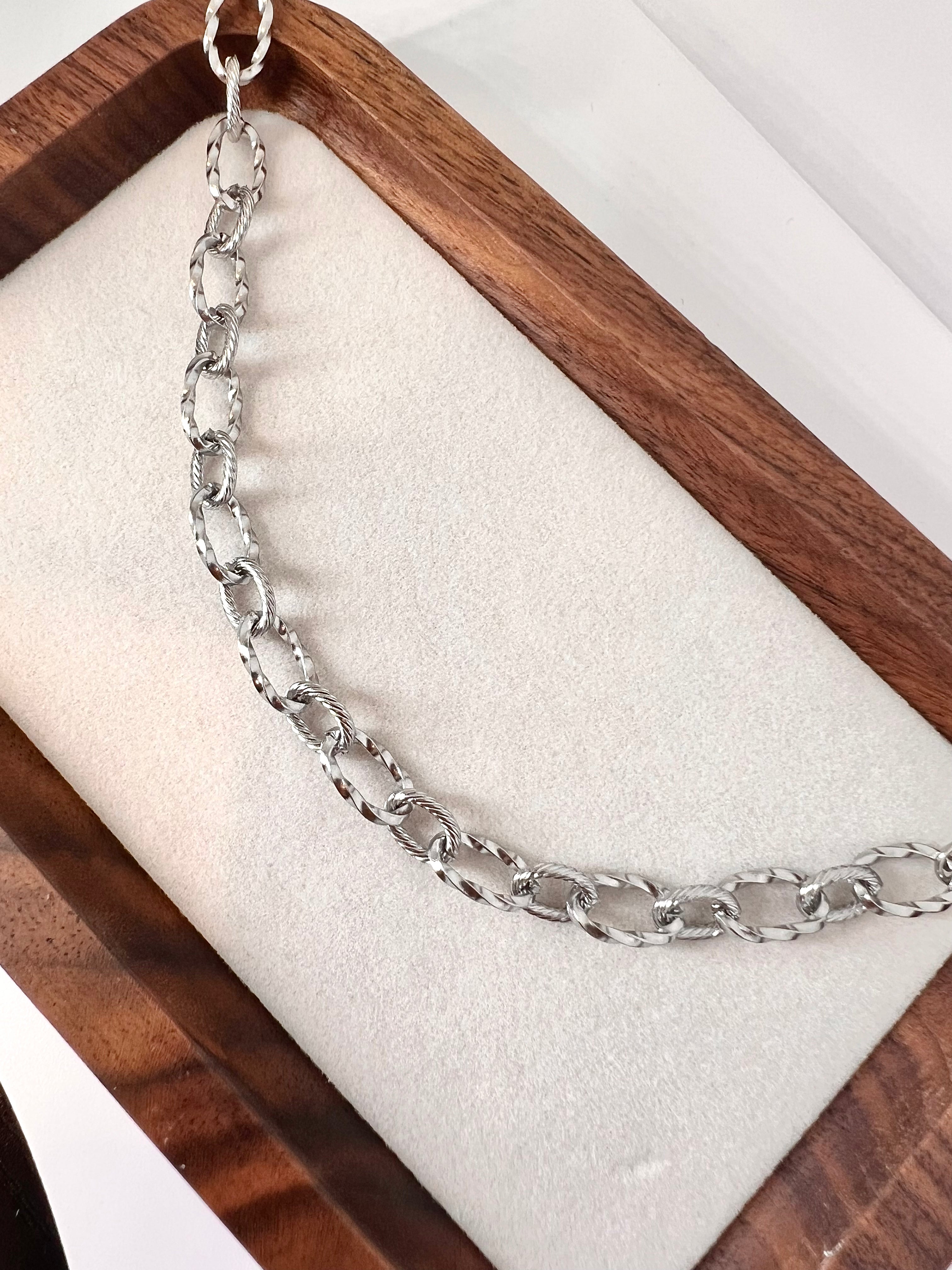 Glint Chain