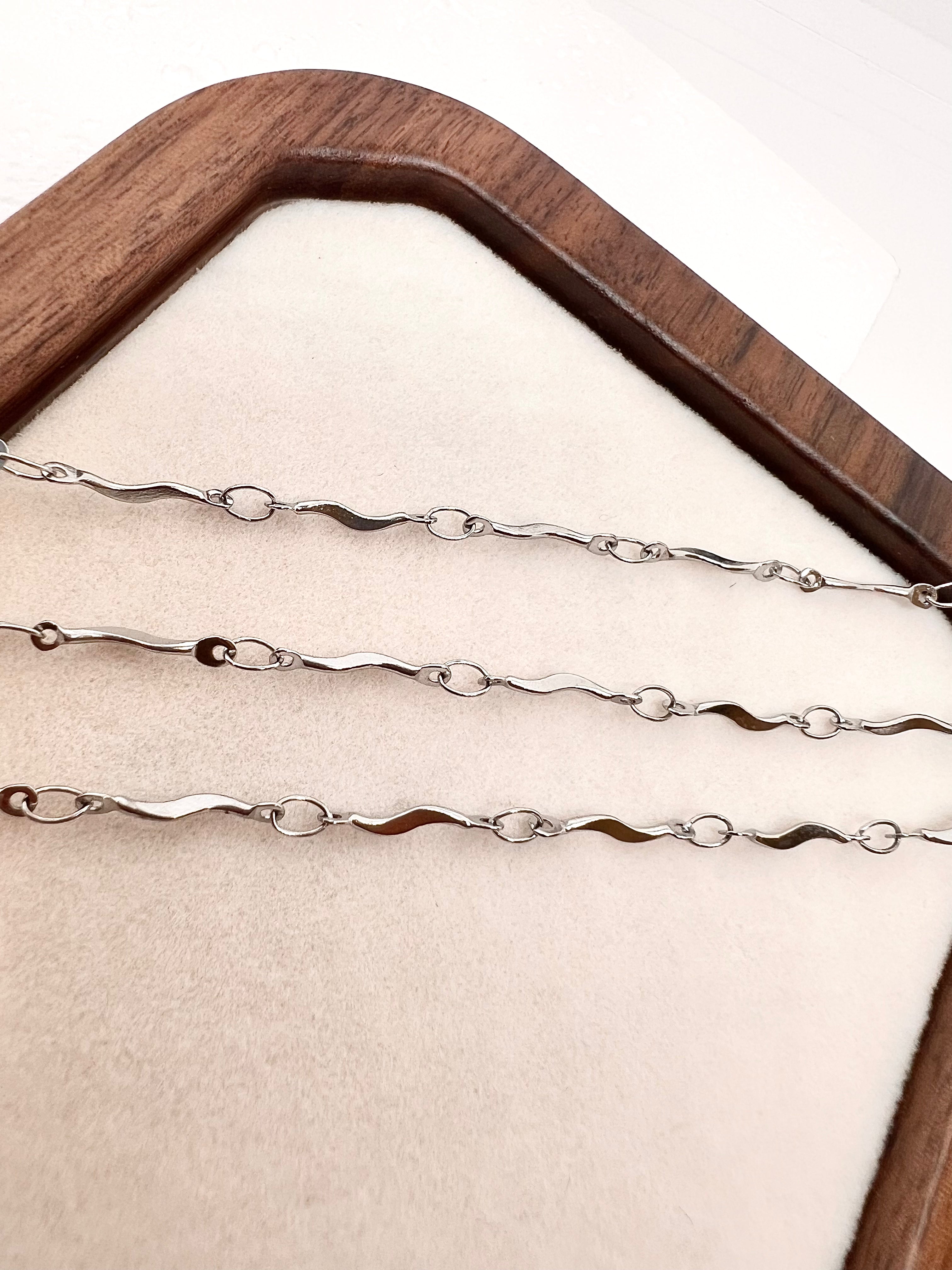 Wave Chain